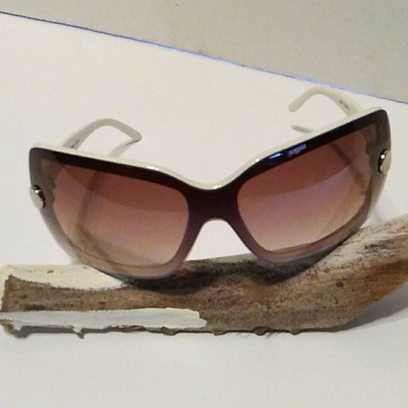 Accessories - Nwot Brown and  White Sunglasses